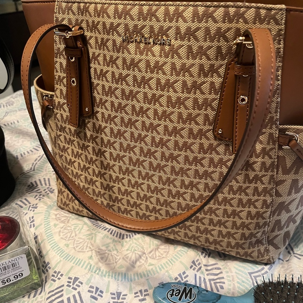 Michael Kors purse.  Like new